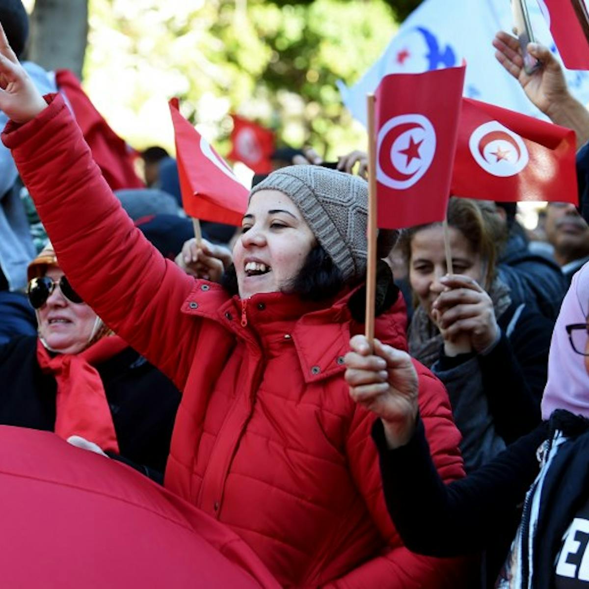 L Autre Visage Des Revoltes En Tunisie Une Societe Civile