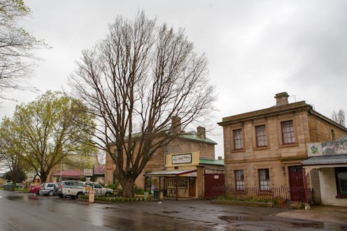 Airbnb is blamed for Tasmania's housing affordability problems, but it's actually helping small businesses