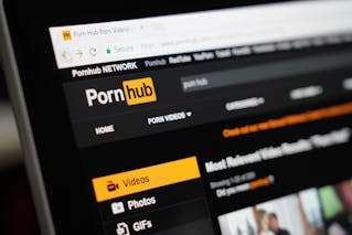 320px x 213px - AI can now create fake porn, making revenge porn even more complicated