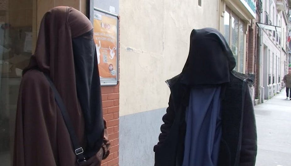 Cerita Perempuan Prancis Setelah Menanggalkan Niqab