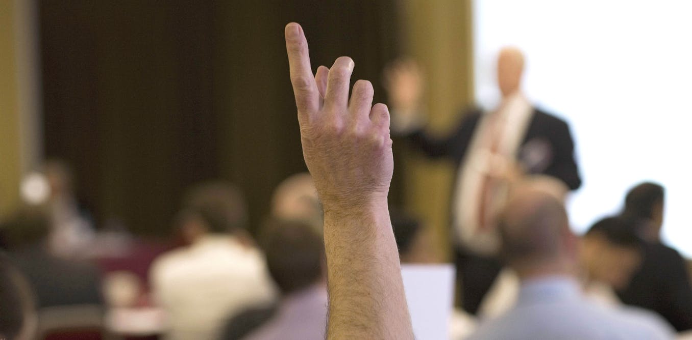 When men ask more questions: a glimpse of ordinary sexism in the academic world