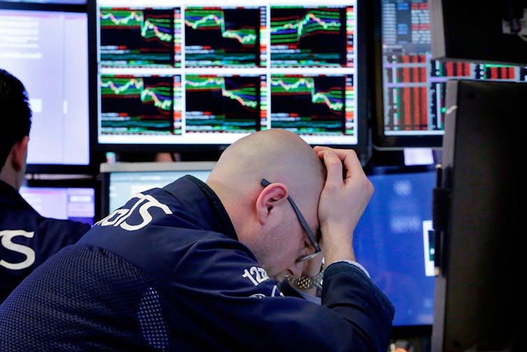 Stock investors on higher floors take more risks – here's why