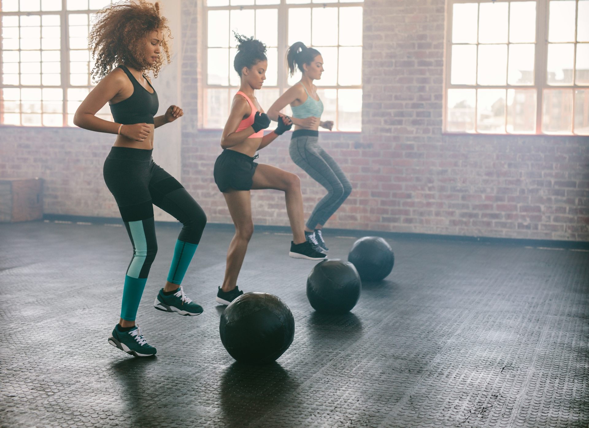 Exercise to Lose Weight at the Gym: Your Festive Guide to a Healthier You!