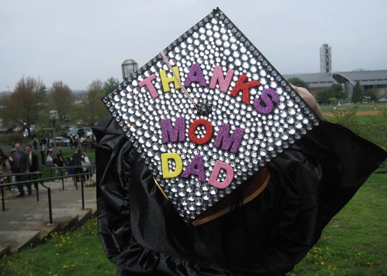 What can we learn from the way graduates are decorating their caps?