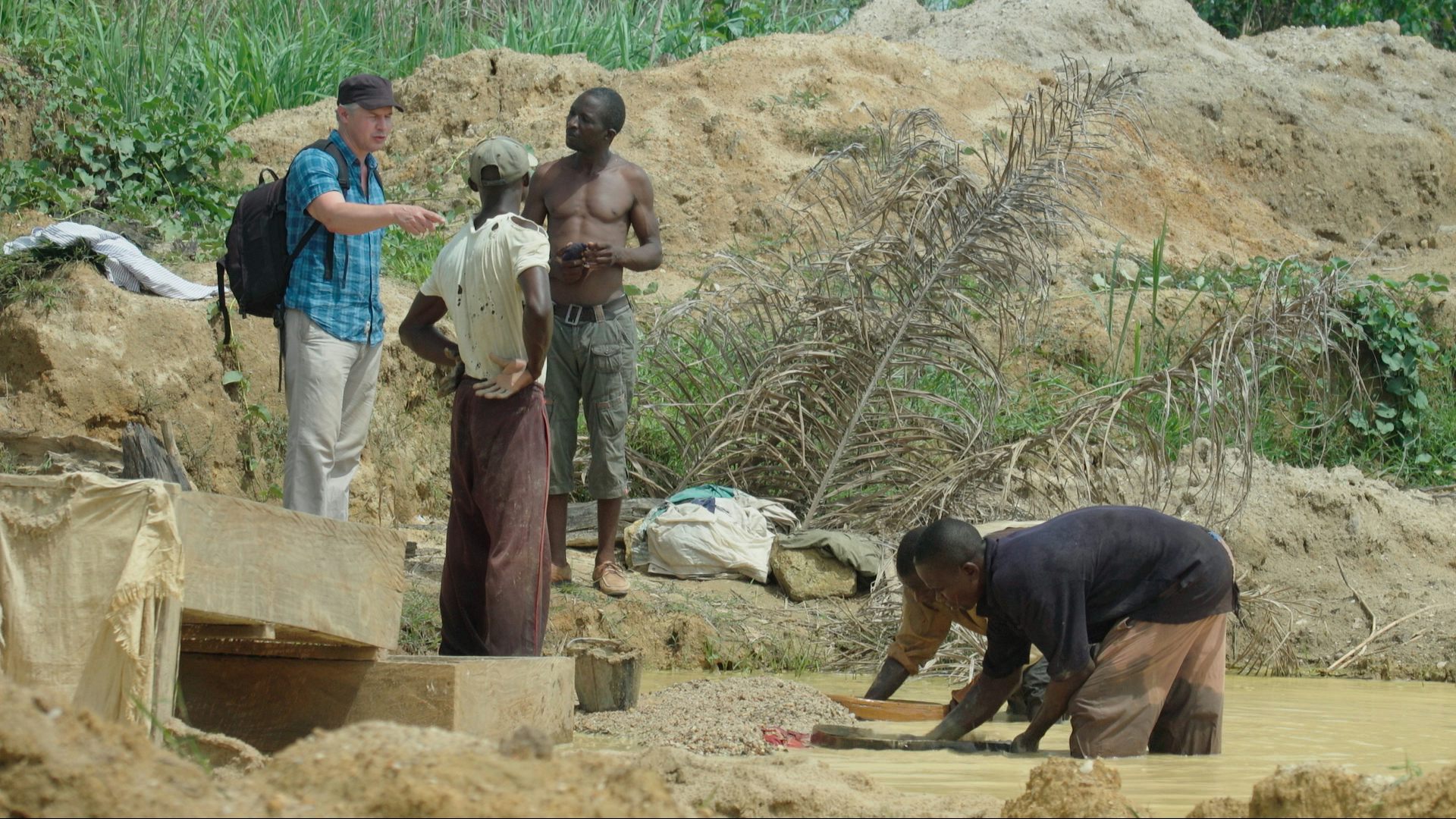 Artisanal clearance diamond mining