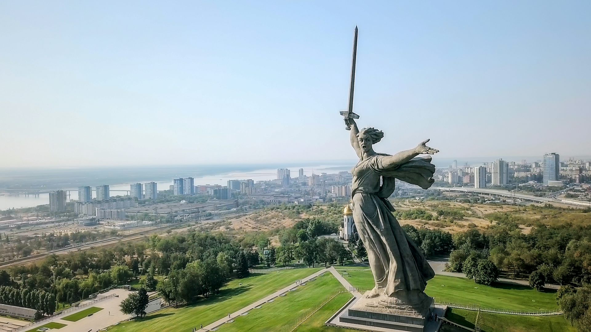 Протяженность волгограда вдоль волги