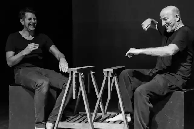 One story, two languages: sign and spoken language share the theatre stage