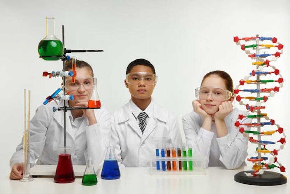 Las batas de laboratorio ayudan a los estudiantes a verse como futuros  científicos