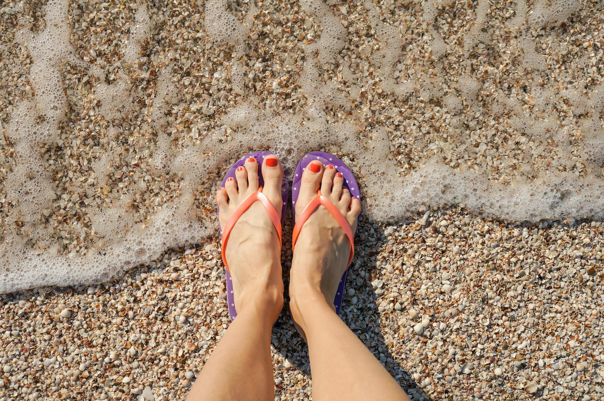 Ножки на пляже