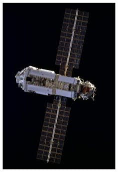 File:Mir 1.jpg - Wikimedia Commons
