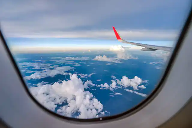 Voyages En Avion Ce Que L Altitude Fait A Vos Oreilles Voyages En Avion Ce Que L Altitude Fait A Vos Oreilles