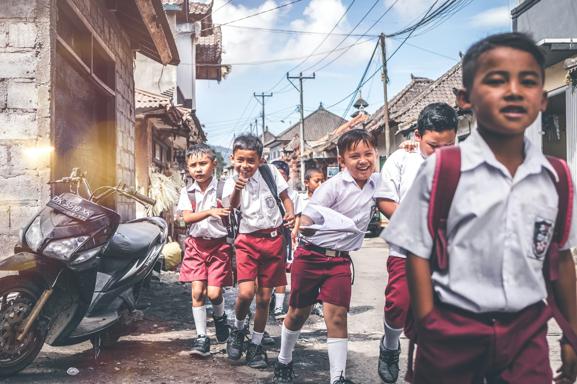 Contoh Hak Dan Kewajiban Warga Negara Dalam Lingkungan 