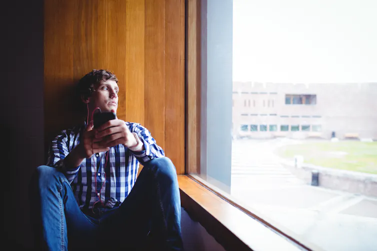 University staff and students are at high risk of ill health. Here’s ...