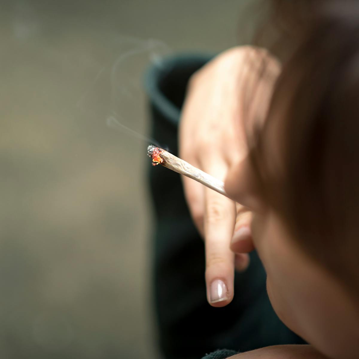 why australian prisoners are smoking nicotine infused tea leaves