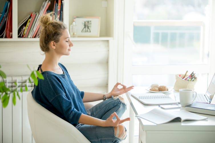 how meditation affects the brain to help you stress less