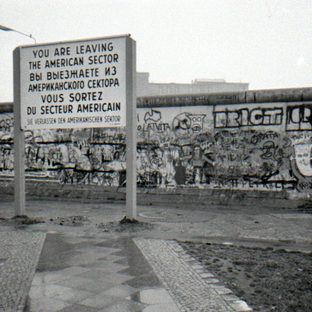 World Politics Explainer The Fall Of The Berlin Wall