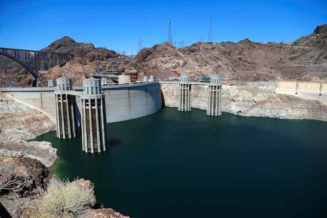 Los Angeles wants to use the Hoover Dam as a giant battery. The