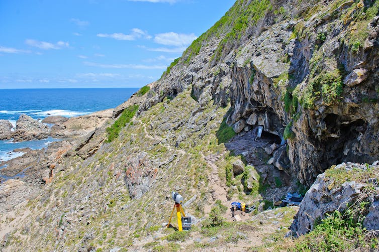 SITE. Outside Blombos Cave, where the drawing was discovered. Magnus Haaland