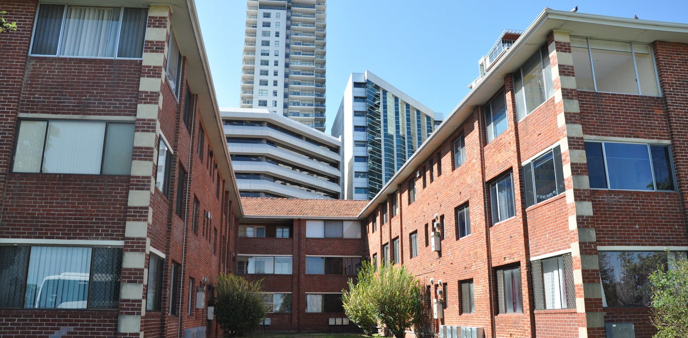 Evictions versus holdouts. How to painlessly dissolve a strata title