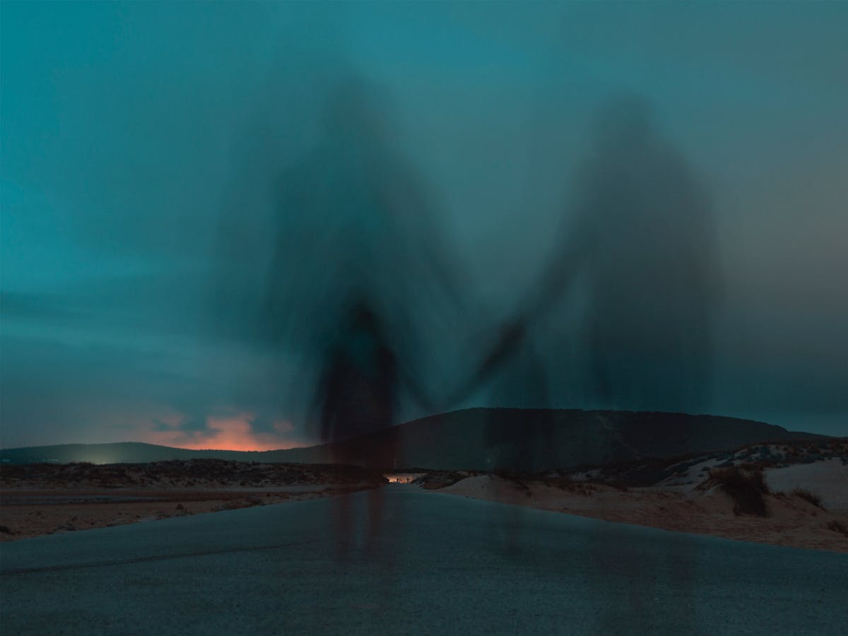 Por Que Hay Gente Inteligente Que Cree En Fantasmas Y Supersticiones