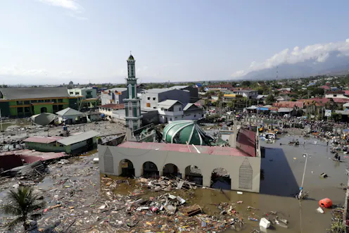 Meninjau Ulang Strategi Peringatan Dini Tsunami Di Indonesia