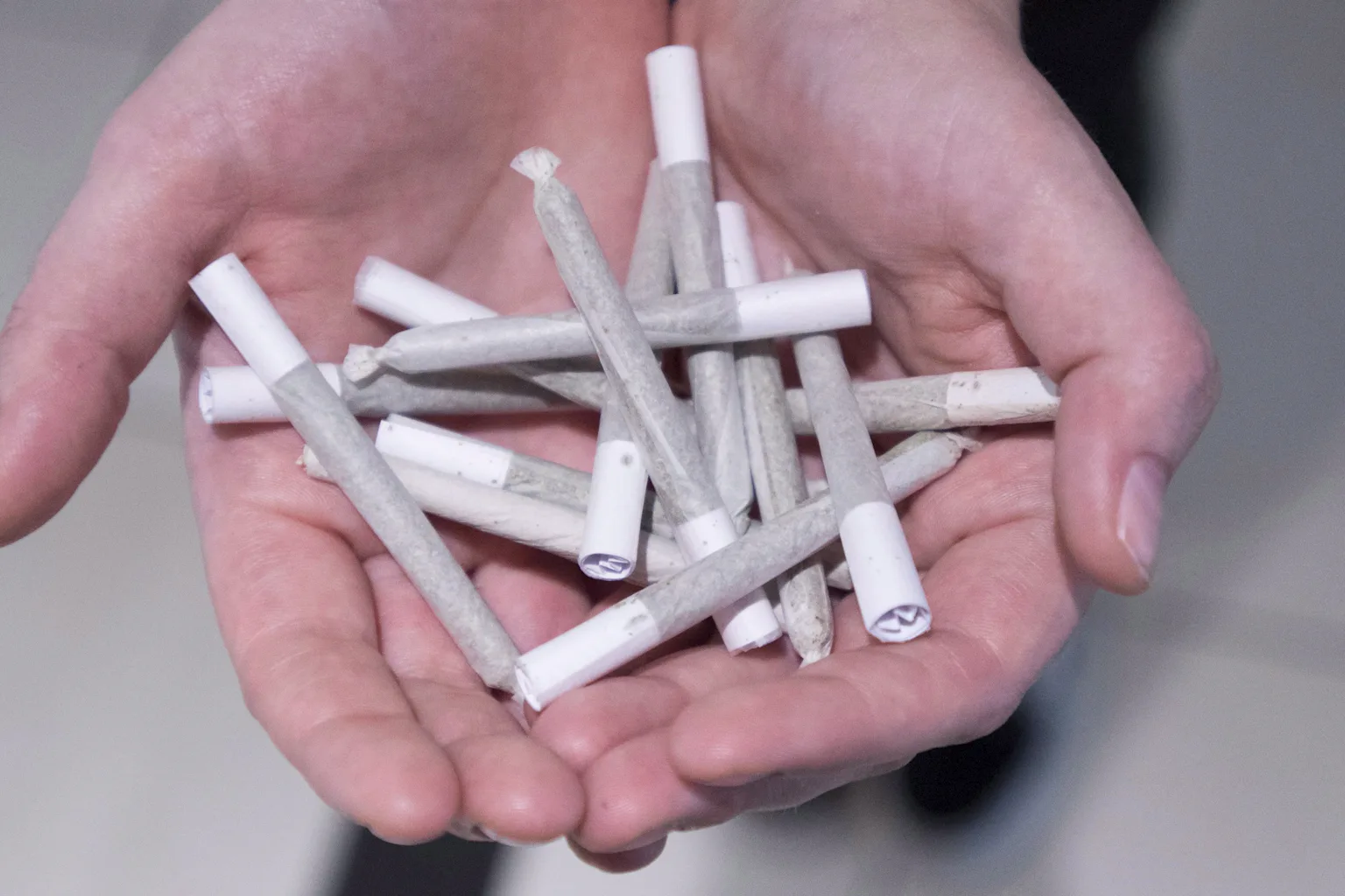 joints that look like cigarettes Fake Puff Blow Smoke - 2 Pack - 3.25 Inch Realistic Faux Cigs Who still rolls joints that