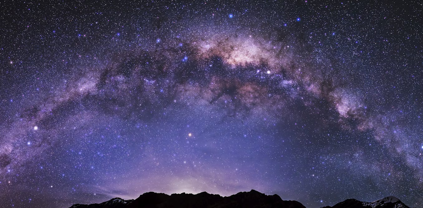 Dramatic galaxy collision filled the Milky Way with stars, astronomers