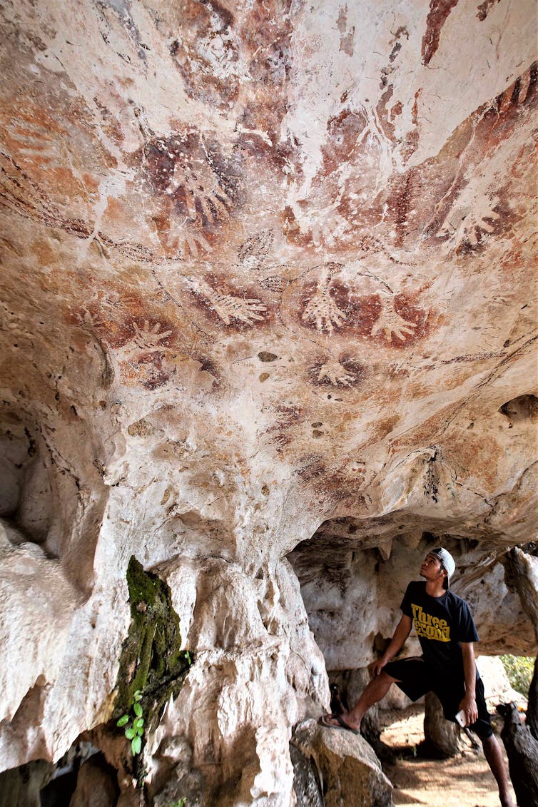 is the world's oldest rock art in Southeast Asia?