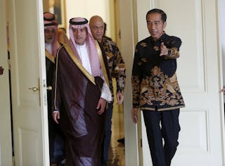 Pengaruh Arab Saudi Di Indonesia Dan Malaysia Terlalu Kuat Untuk Diguncang