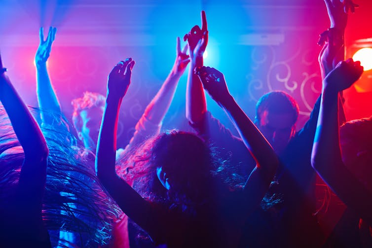 new research on nightclubs finds men do it often but know it's wrong