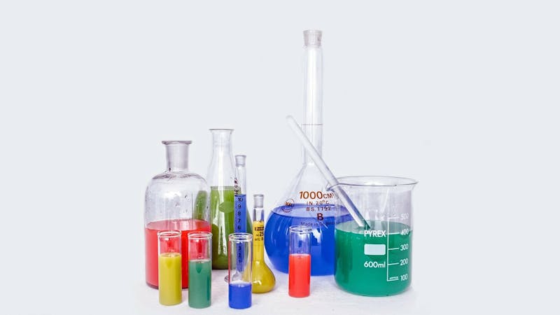 Cinco leyendas falsas sobre la química Cinco leyendas falsas sobre la química