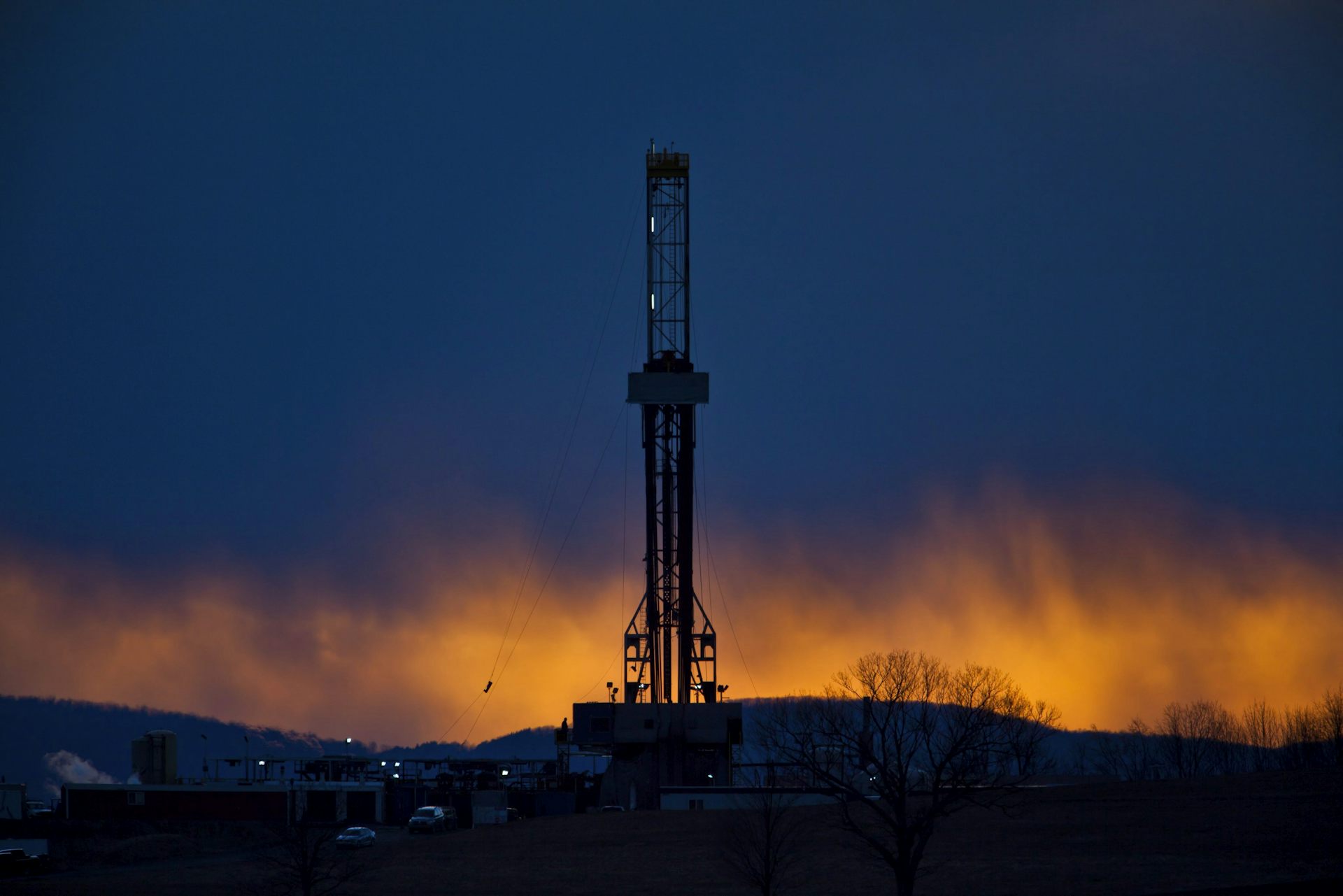 Report questions economic benefit of shale gas extraction