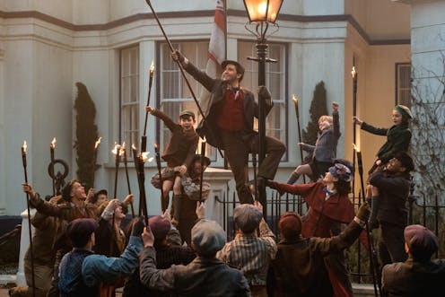 In Mary Poppins Returns An Ode To The Gas Lamp
