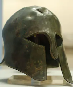 helm bangsa sparta