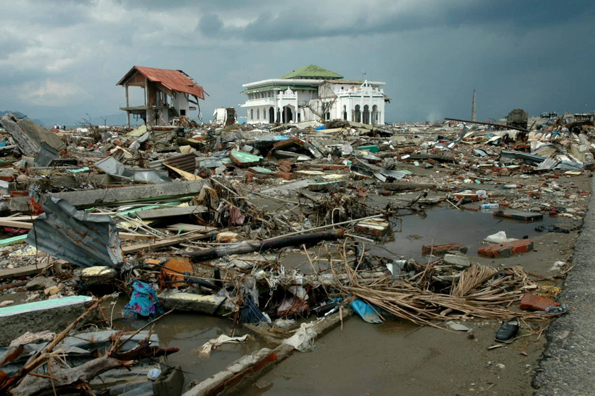 Aceh Indonesia Tsunami 2004   File 20181219 27779 Eakwzl 