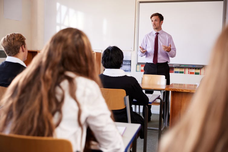 should teaching students who fail a literacy and numeracy test be barred from teaching?