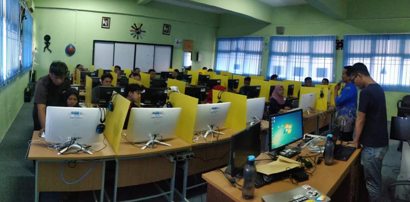 Siswa tidak mampu di Jakarta belajar coding menjawab Siswa tidak mampu di Jakarta belajar coding menjawab