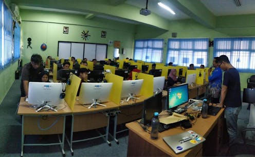 Siswa Tidak Mampu Di Jakarta Belajar Coding Menjawab