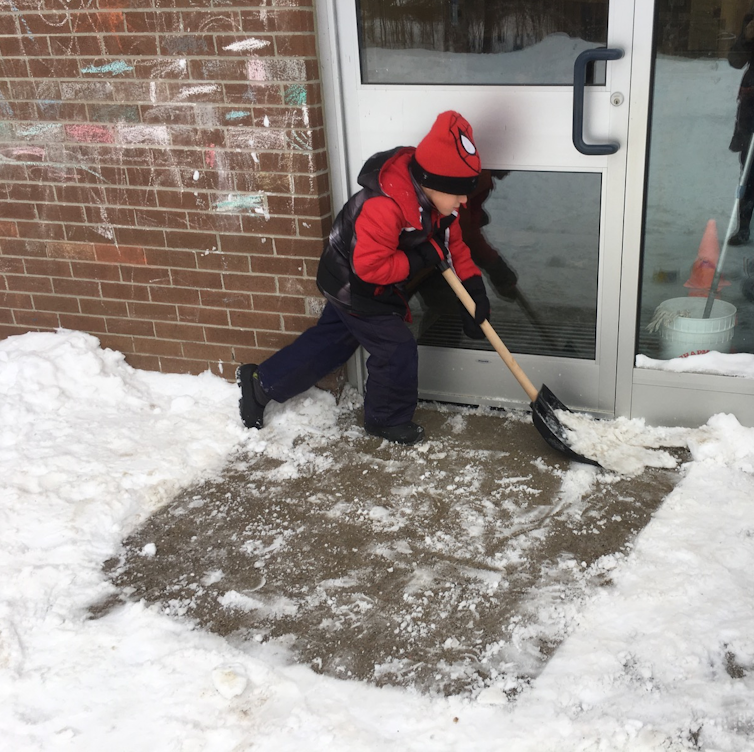 Allez Jouer Dehors Dans La Neige Eh Oui C Est Ainsi Que Se Developpent Les Enfants Allez Jouer Dehors Dans La Neige Eh Oui C Est Ainsi Que Se Developpent Les Enfants