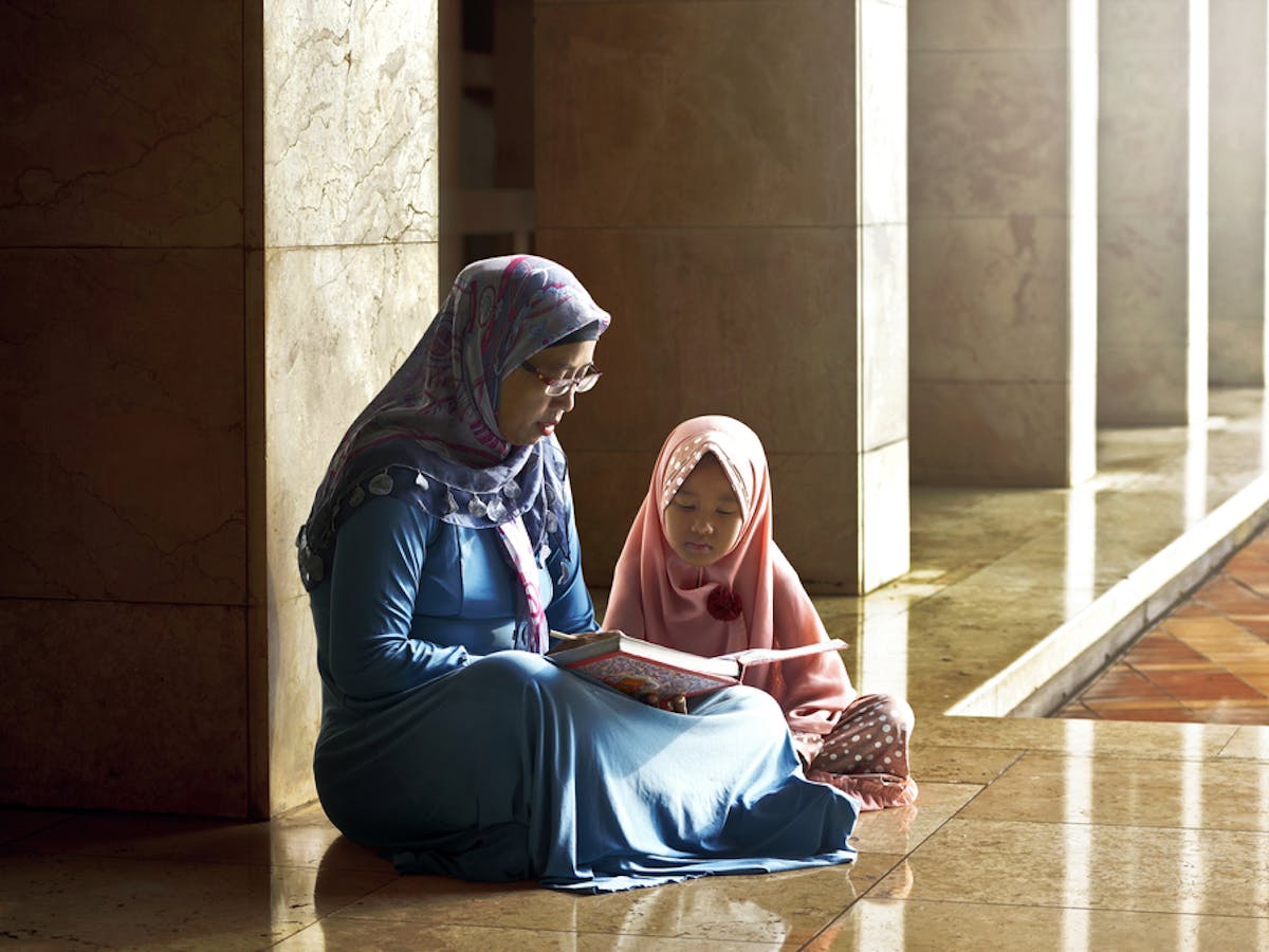 Hijab In Indonesia The History And Controversies