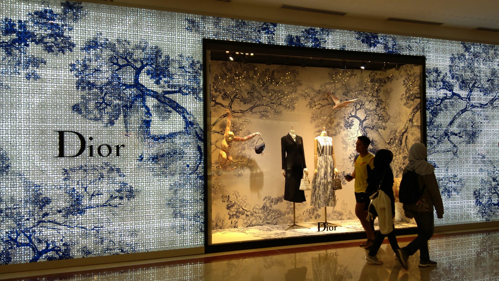 To sell luxury, should it still be called luxury?