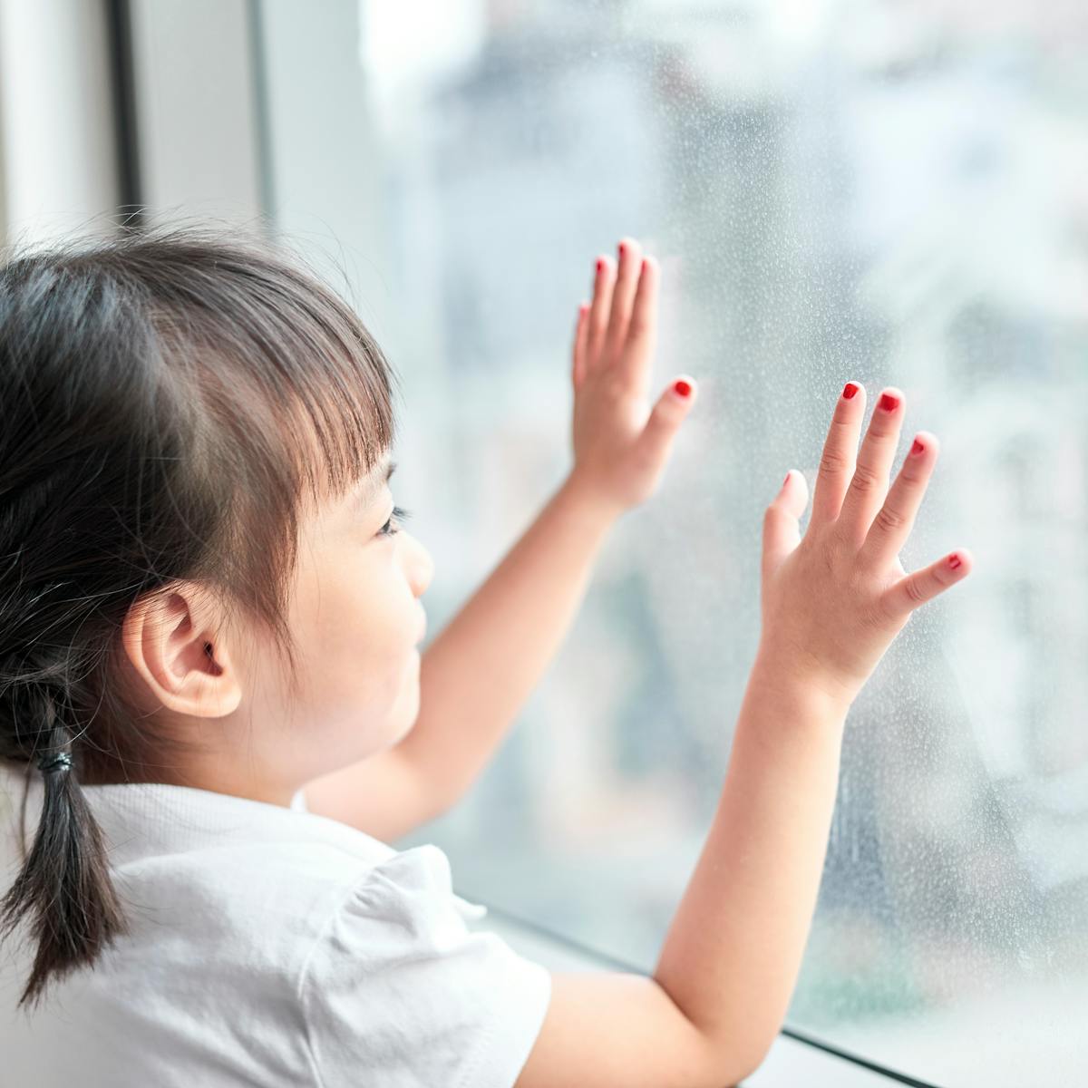 Curious Kids: why do we have fingernails and toenails?