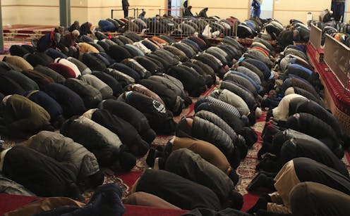 muslim friday prayer ahmadiyya prayers community group islam praying muslims mosque jummah usa fridays campaign launches take off religion noreen