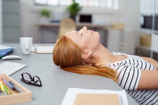 Vous Ne Faites Pas La Sieste Au Bureau Vous Devriez Etre Vire Vous Ne Faites Pas La Sieste Au Bureau Vous Devriez Etre Vire