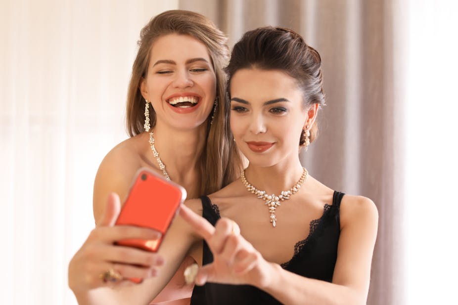 Communication Des Marques De Luxe Sur Les Medias Sociaux Faire Rever Ne Suffit Plus Communication Des Marques De Luxe Sur Les Medias Sociaux Faire Rever Ne Suffit Plus