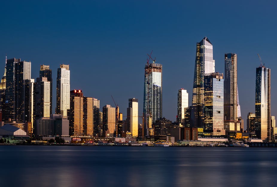 Glass skyscrapers: a great environmental folly that could have been avoided