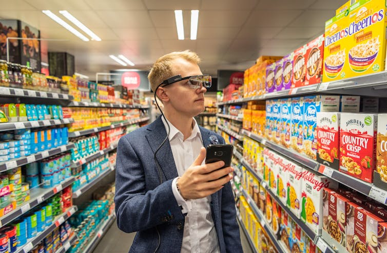 Using your smartphone at the supermarket can add 41% to your shopping bill 3 Grocery shoppers who use their phones in the supermarket end up spending, on average, 41% more than those who don’t