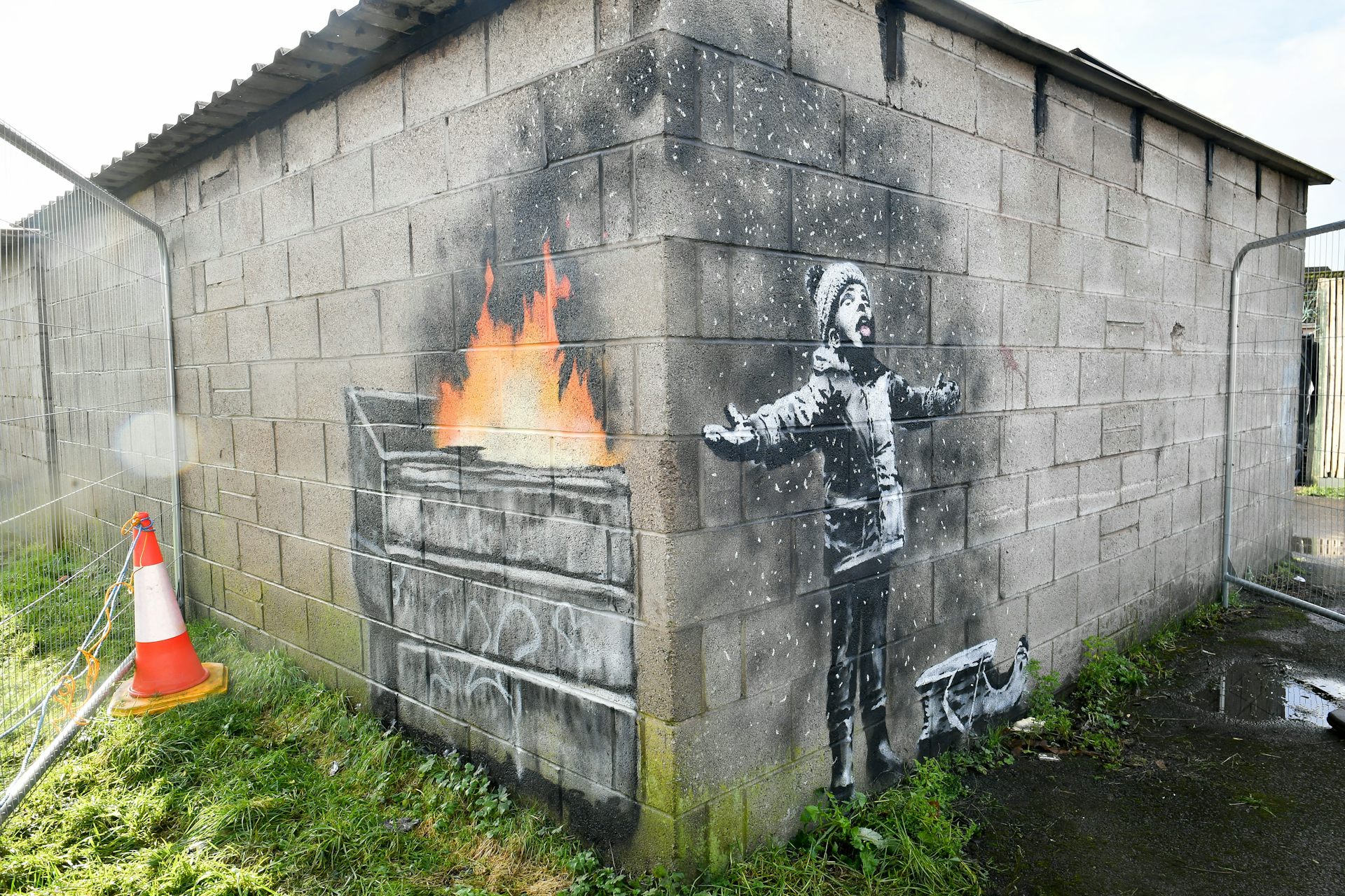 Banksy graffiti store art