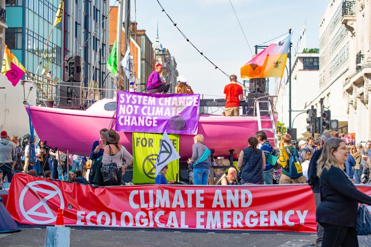 Climate change or climate crisis? To really engage people, the media should talk about solutions