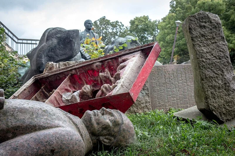 A Confederate statue graveyard could help bury the Old South